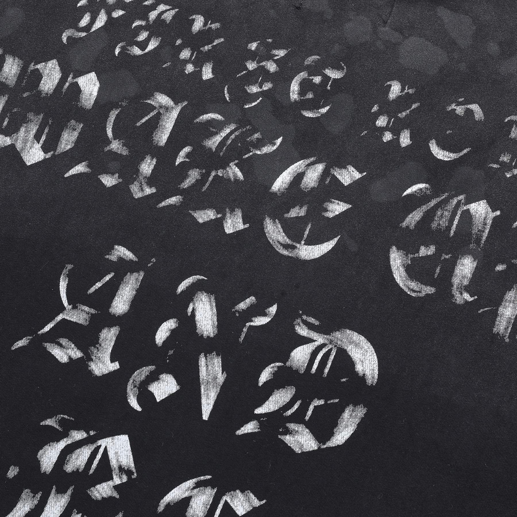 FIRST ROW Wake Up and Be Fierce Skull Appliqué T-Shirt — detail